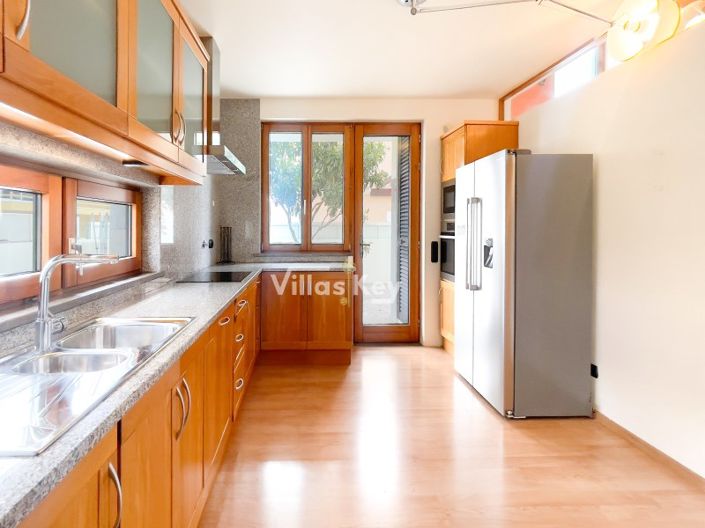 Image No.13-3 Bed House for sale