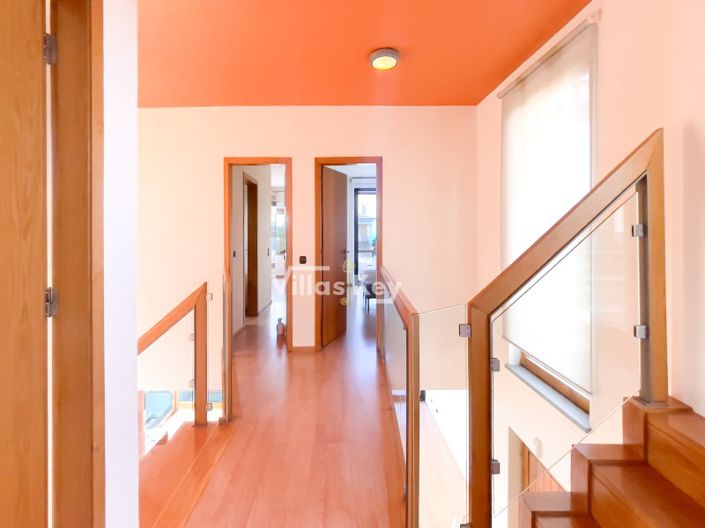 Image No.15-3 Bed House for sale