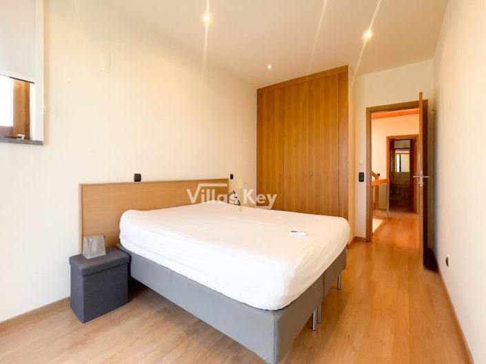 Image No.18-3 Bed House for sale