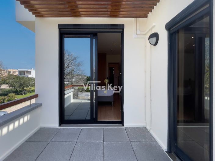 Image No.19-3 Bed House for sale