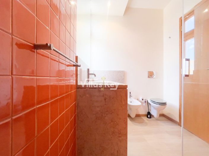 Image No.21-3 Bed House for sale