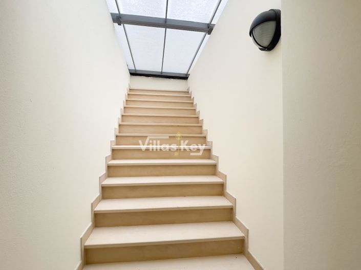 Image No.28-3 Bed House for sale