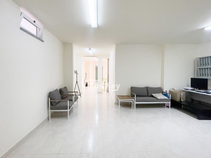 Image No.32-3 Bed House for sale