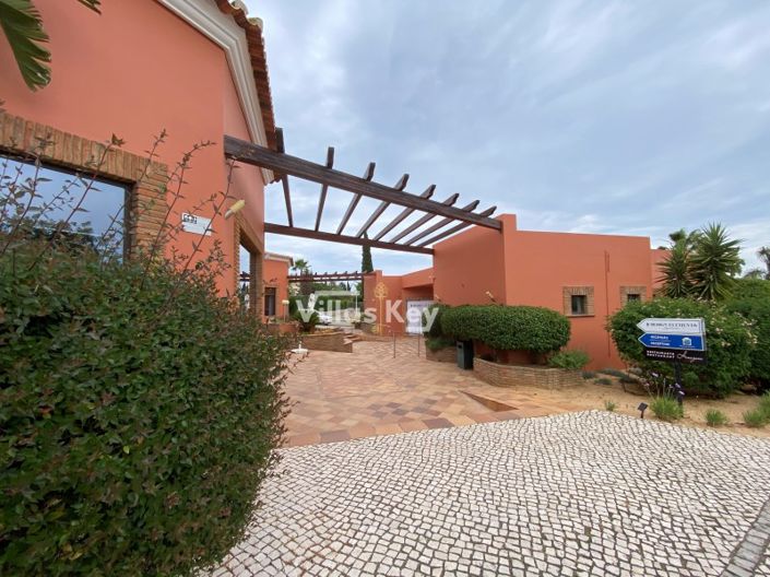 Image No.19-Commercial for sale