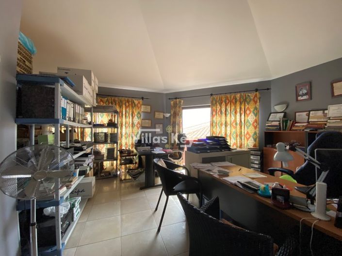 Image No.27-Commercial for sale