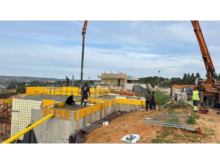 Image No.29-3 Bed Villa for sale