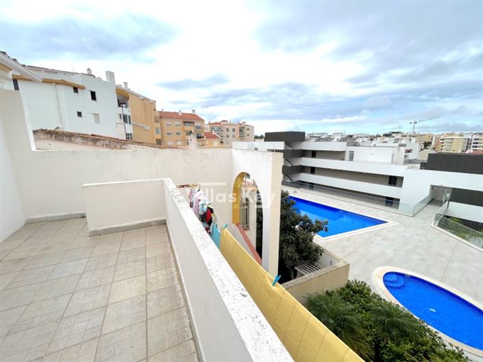 Image No.1-5 Bed House for sale