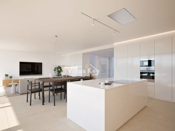 Image No.14-4 Bed House for sale