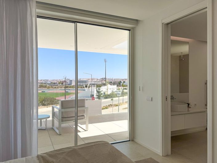 Image No.10-3 Bed House for sale