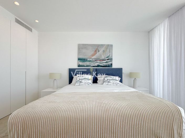 Image No.13-3 Bed House for sale