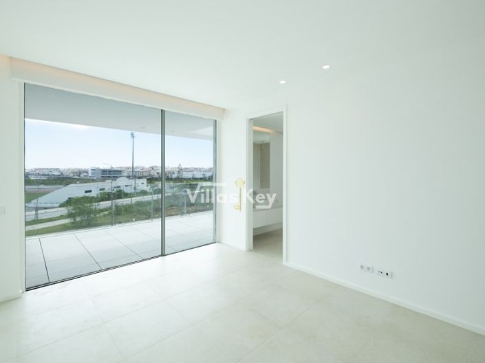 Image No.25-3 Bed House for sale