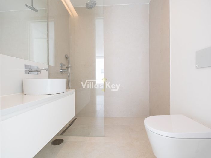 Image No.26-3 Bed House for sale