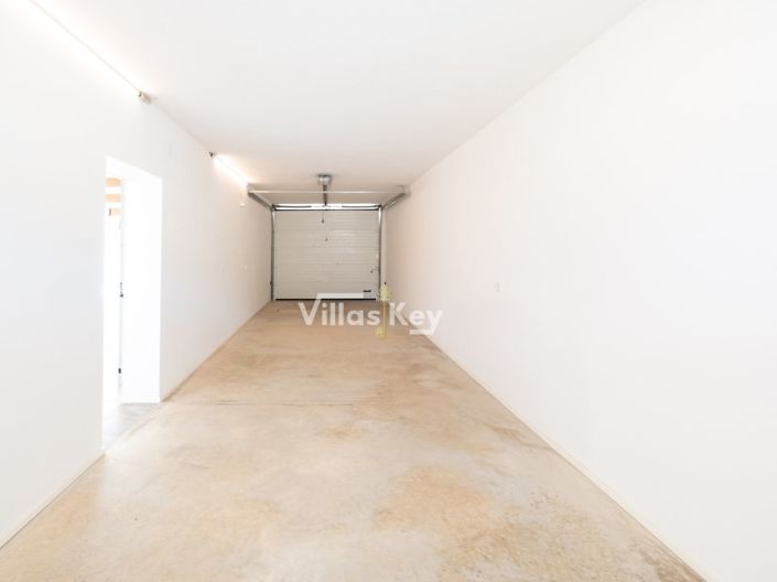 Image No.31-3 Bed House for sale