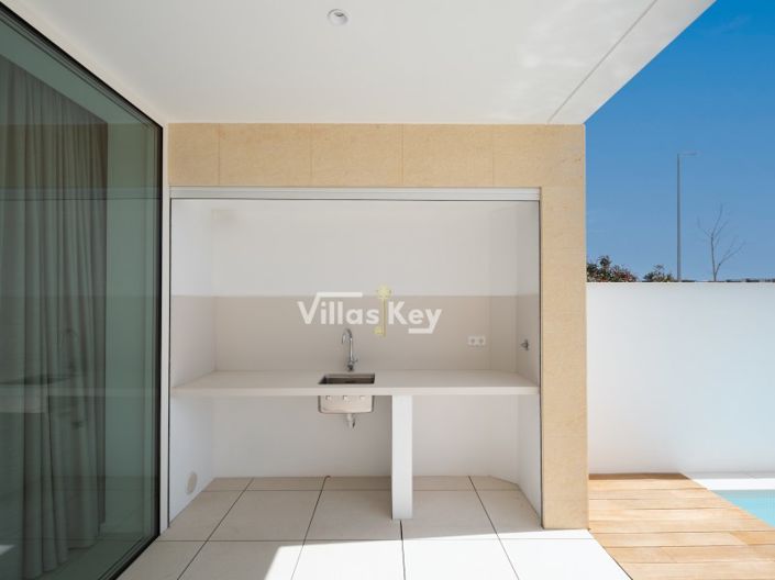 Image No.7-3 Bed House for sale