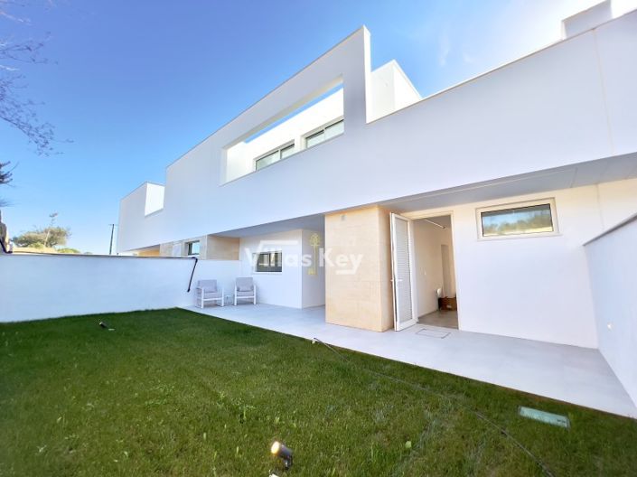 Image No.3-3 Bed House for sale