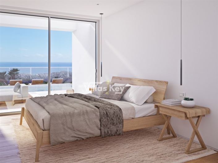 Image No.6-3 Bed House for sale