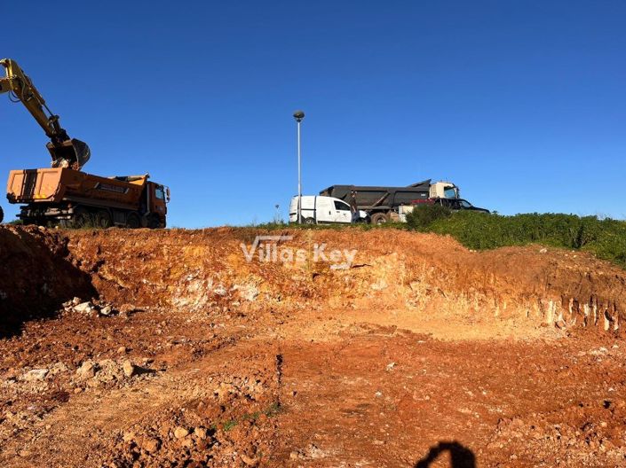 Image No.19-3 Bed House for sale