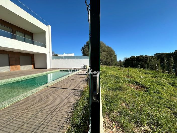 Image No.28-3 Bed Villa for sale