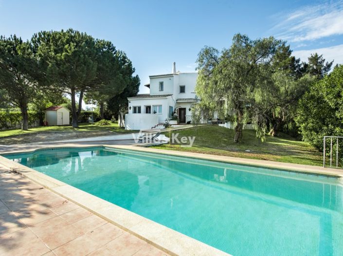 Image No.1-4 Bed House for sale