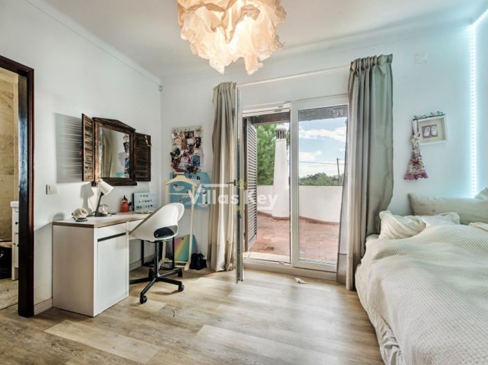 Image No.36-4 Bed House for sale