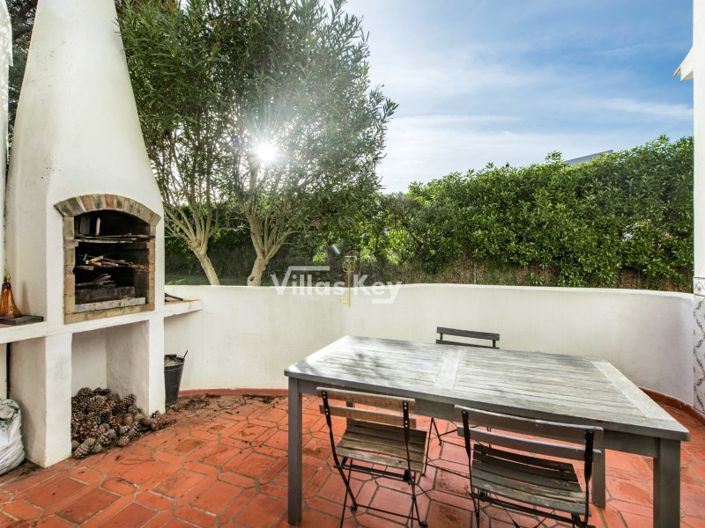 Image No.9-4 Bed House for sale