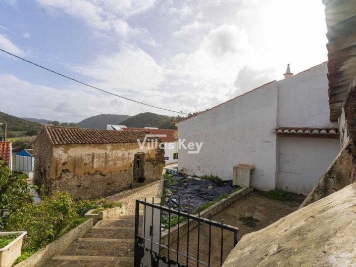 Image No.8-1 Bed House for sale