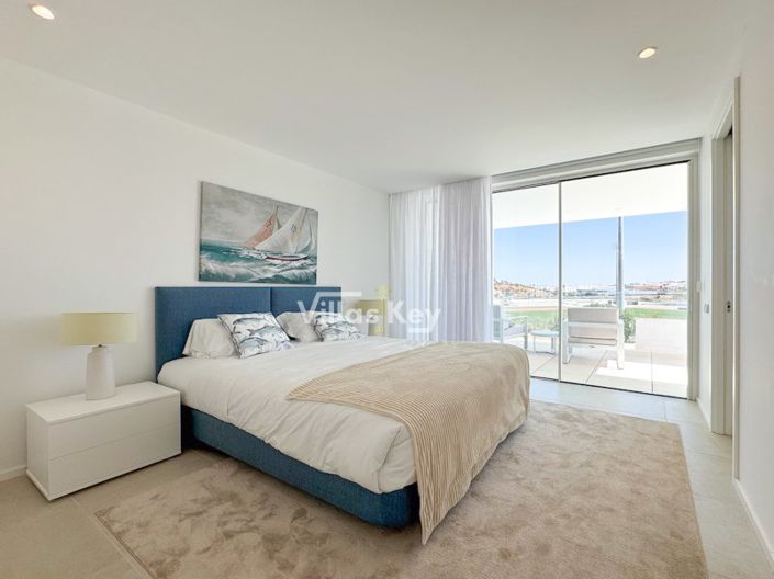 Image No.12-3 Bed House for sale