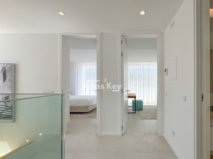 Image No.20-3 Bed House for sale