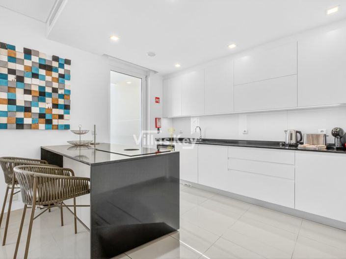 Image No.11-3 Bed Apartment for sale