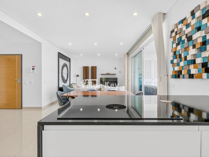 Image No.15-3 Bed Apartment for sale