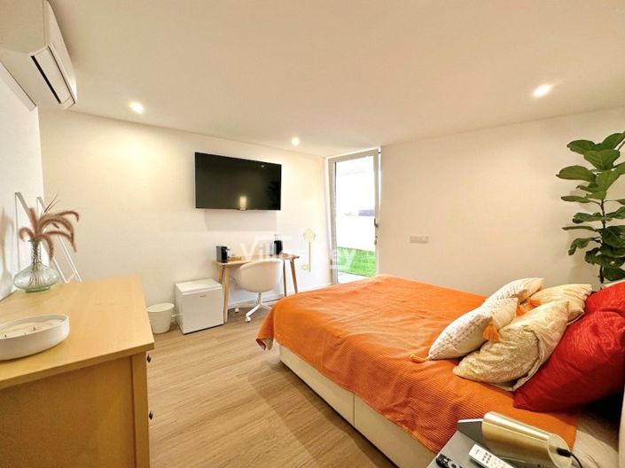 Image No.17-5 Bed House for sale