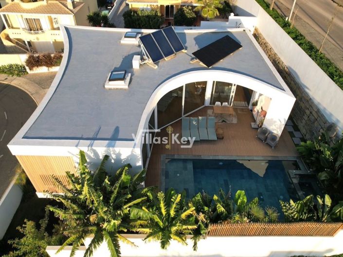 Image No.2-5 Bed House for sale