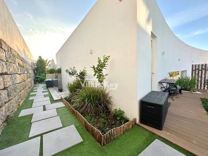 Image No.21-5 Bed House for sale