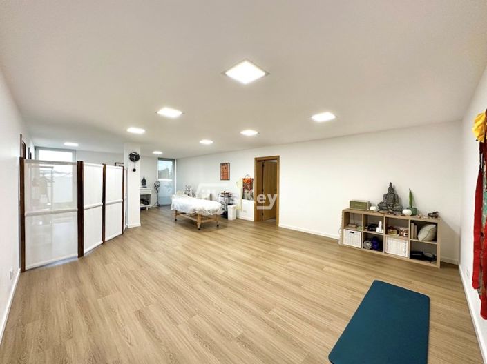 Image No.22-5 Bed House for sale