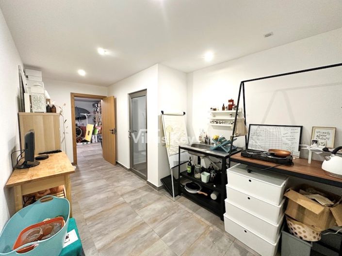 Image No.25-5 Bed House for sale