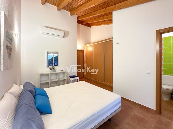 Image No.16-3 Bed House for sale