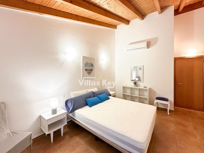 Image No.18-3 Bed House for sale