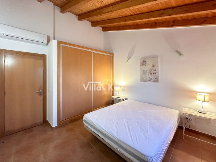 Image No.25-3 Bed House for sale