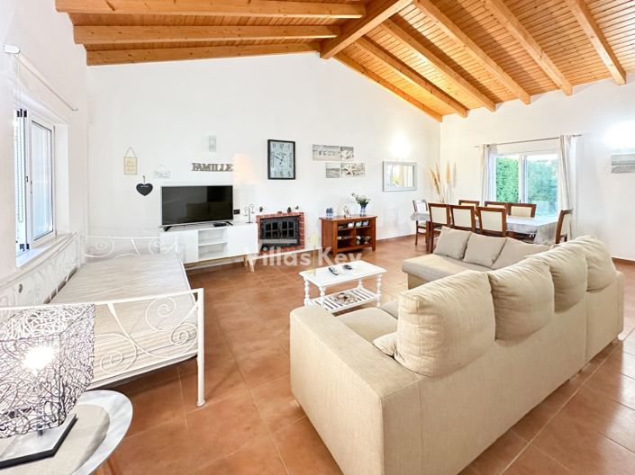 Image No.8-3 Bed House for sale