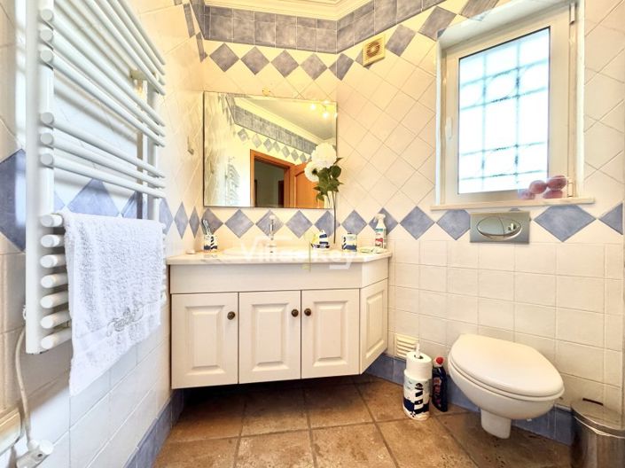 Image No.24-3 Bed House for sale