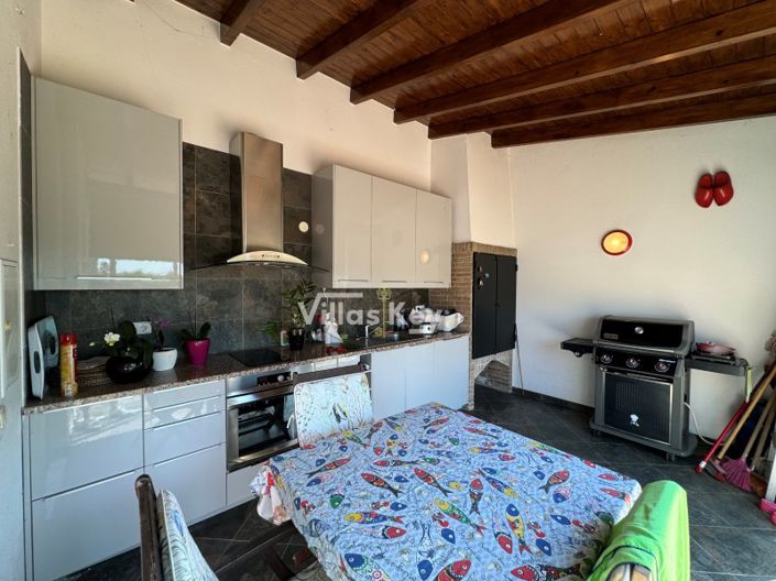 Image No.41-3 Bed House for sale