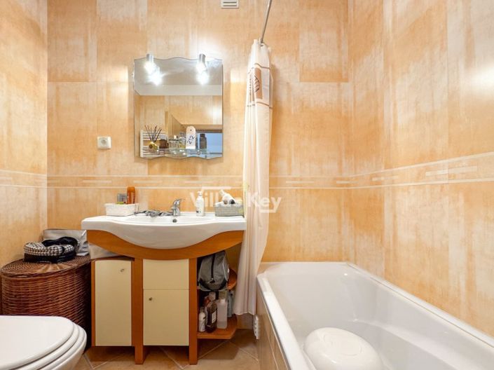 Image No.12-2 Bed Apartment for sale