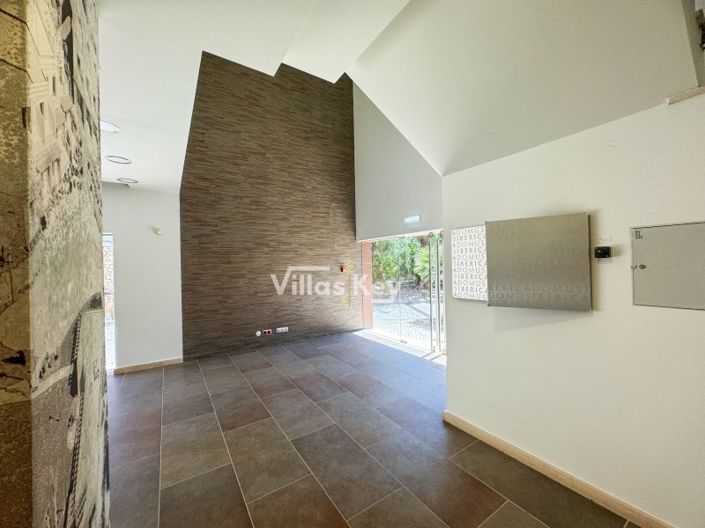 Image No.17-Commercial for sale