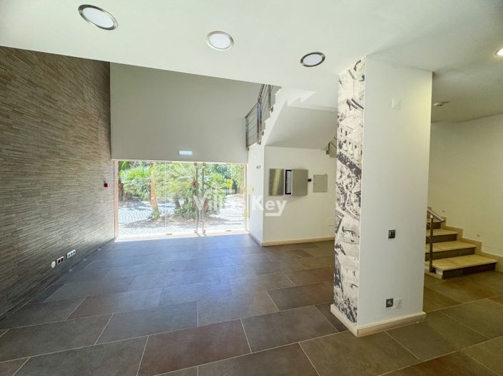 Image No.19-Commercial for sale