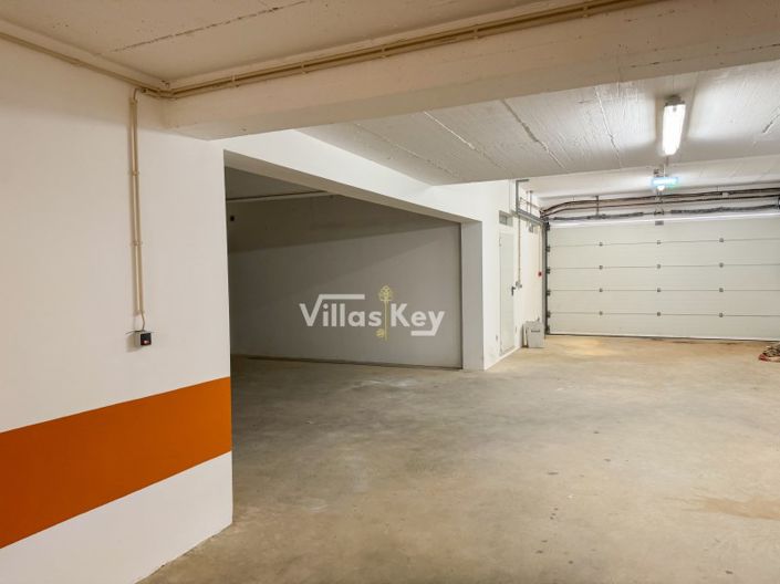 Image No.30-Commercial for sale