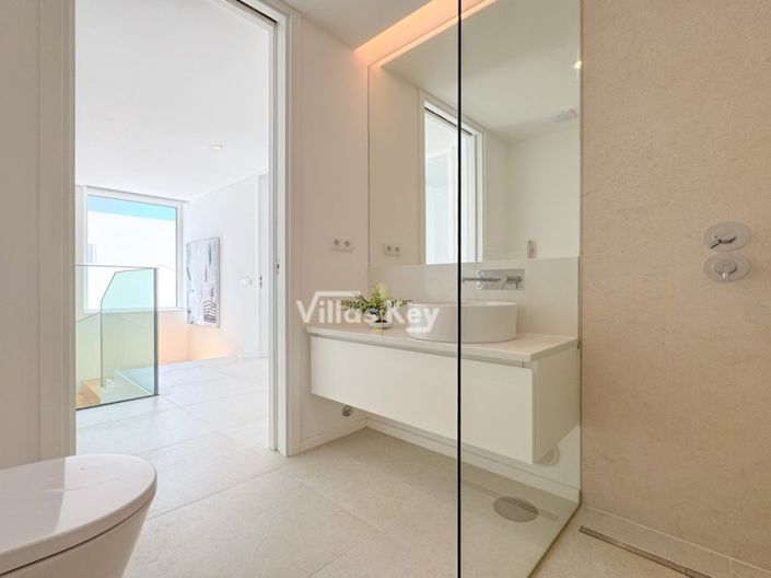 Image No.23-3 Bed House for sale