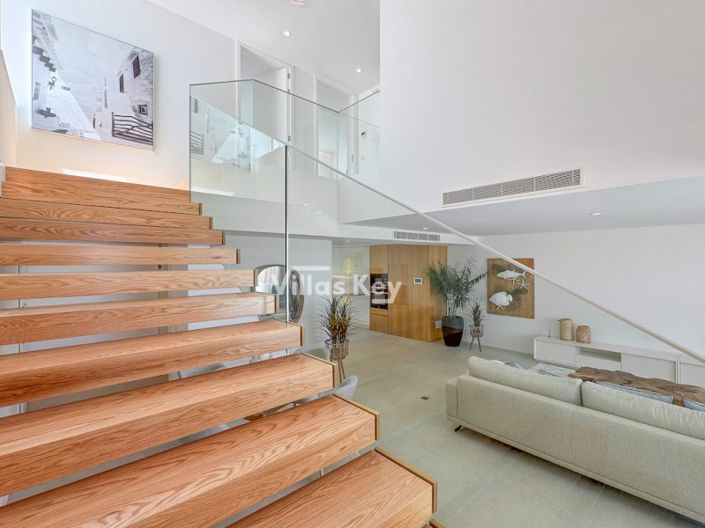 Image No.7-3 Bed House for sale