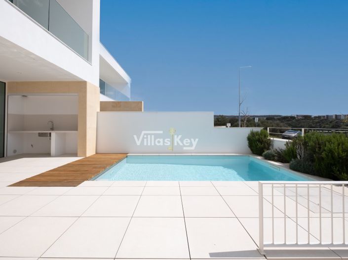 Image No.1-3 Bed House for sale