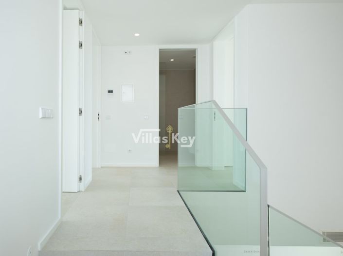 Image No.14-3 Bed House for sale