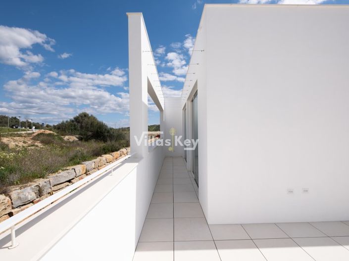 Image No.30-3 Bed House for sale